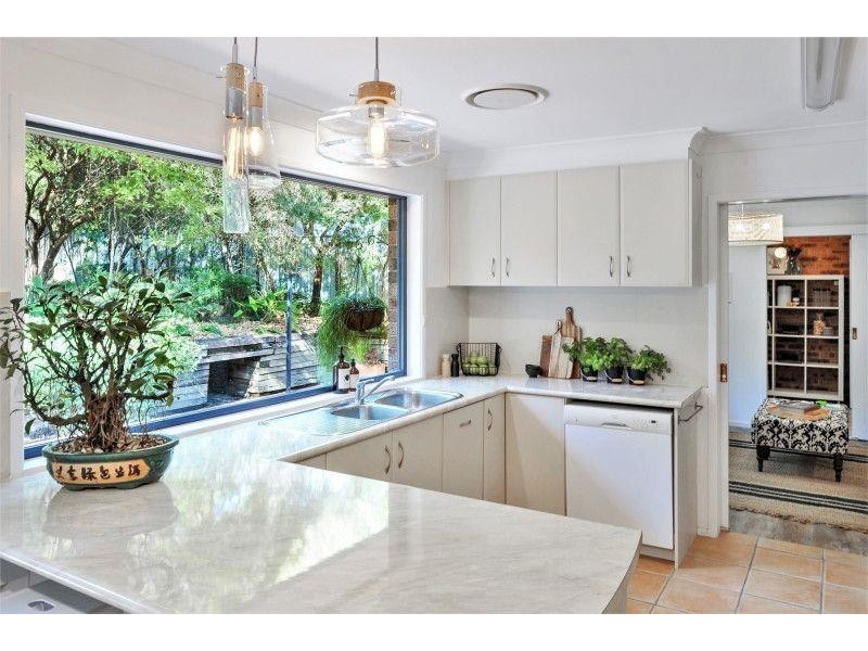 40 Brinawarr Street, Bomaderry NSW 2541