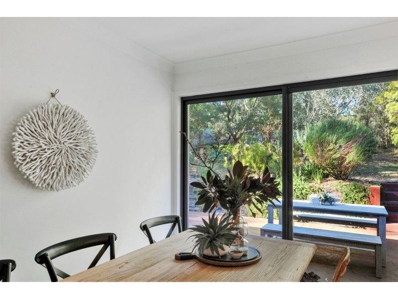 40 Brinawarr Street, Bomaderry NSW 2541