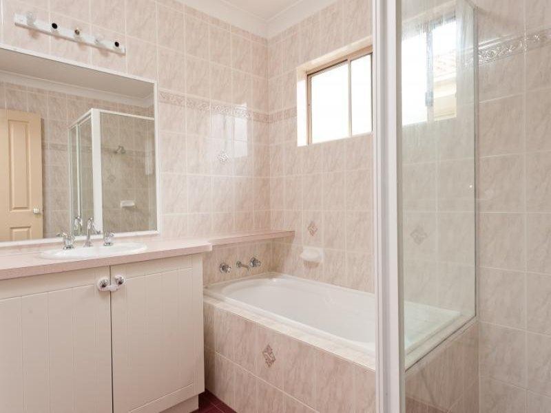 7 Gardenia Crescent, Bomaderry NSW 2541