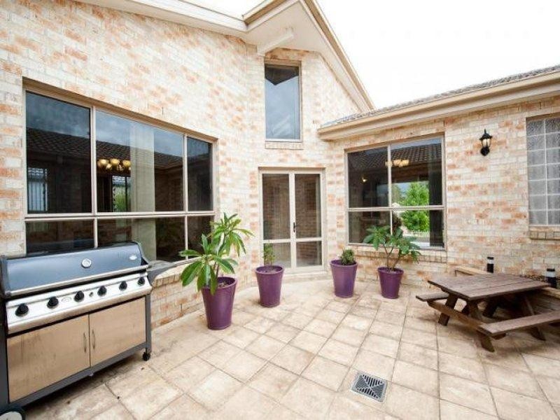 7 Gardenia Crescent, Bomaderry NSW 2541