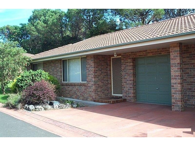 3 Herbert Close, Bomaderry NSW 2541