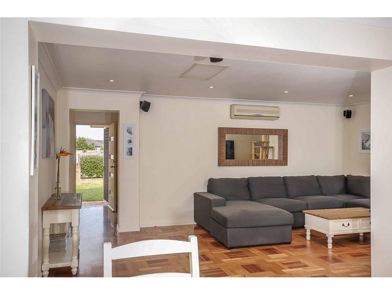 11 Guinea Flower Crescent, Worrigee NSW 2540