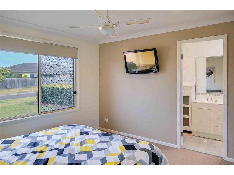 11 Guinea Flower Crescent, Worrigee NSW 2540