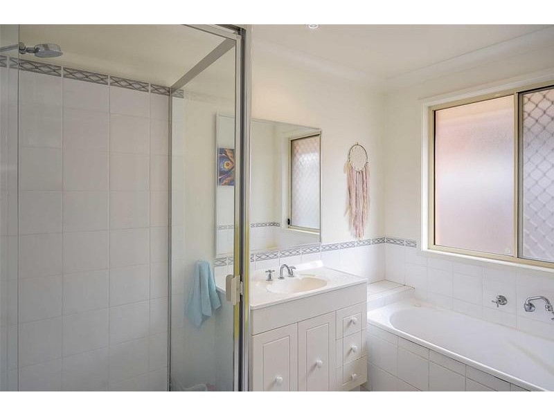 11 Guinea Flower Crescent, Worrigee NSW 2540