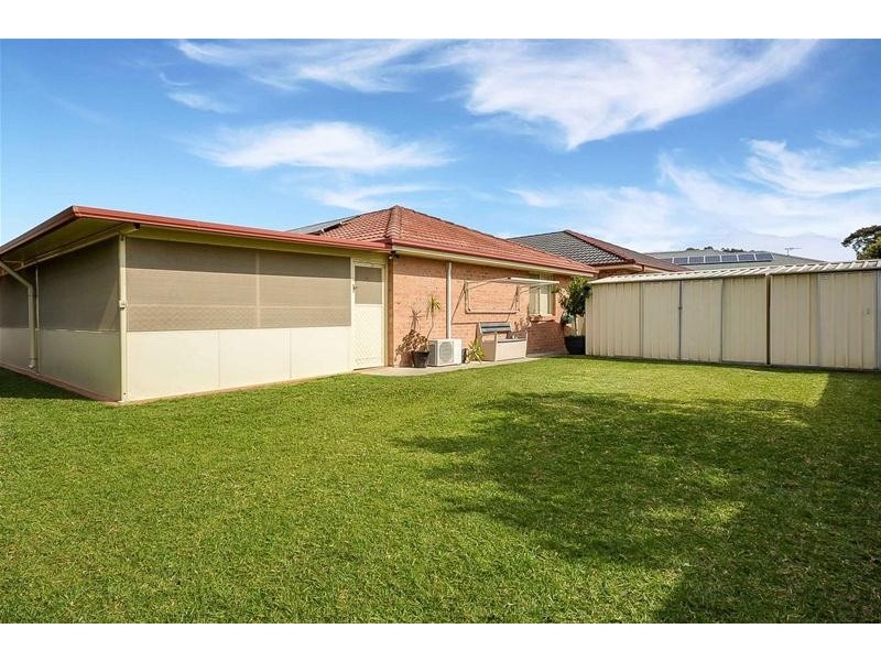 11 Guinea Flower Crescent, Worrigee NSW 2540