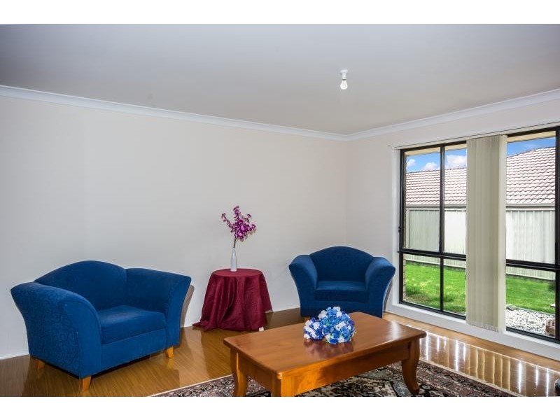 10 Warrigal Street, Nowra NSW 2541