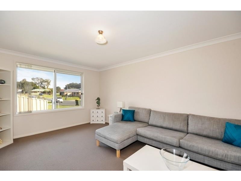 8 Doreen Court, West Nowra NSW 2541