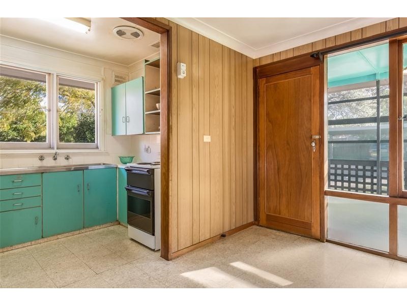 66 Sampson Crescent, Bomaderry NSW 2541