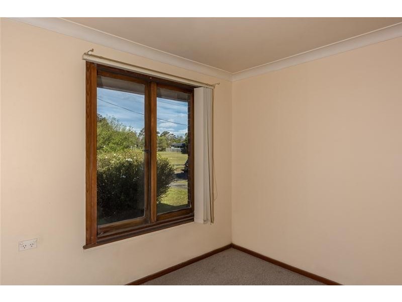 66 Sampson Crescent, Bomaderry NSW 2541