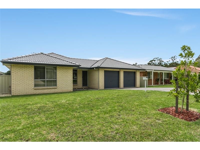 10 Denbigh Place, South Nowra NSW 2541