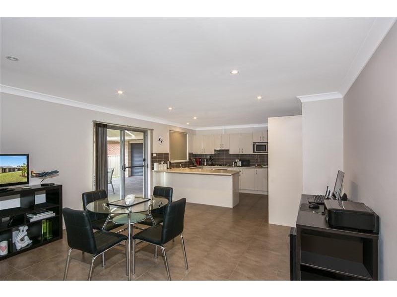 10 Denbigh Place, South Nowra NSW 2541