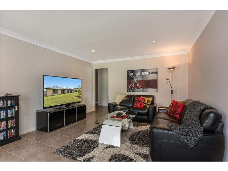 10 Denbigh Place, South Nowra NSW 2541
