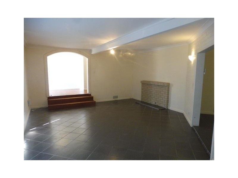 2 Seccombe Street, Nowra NSW 2541