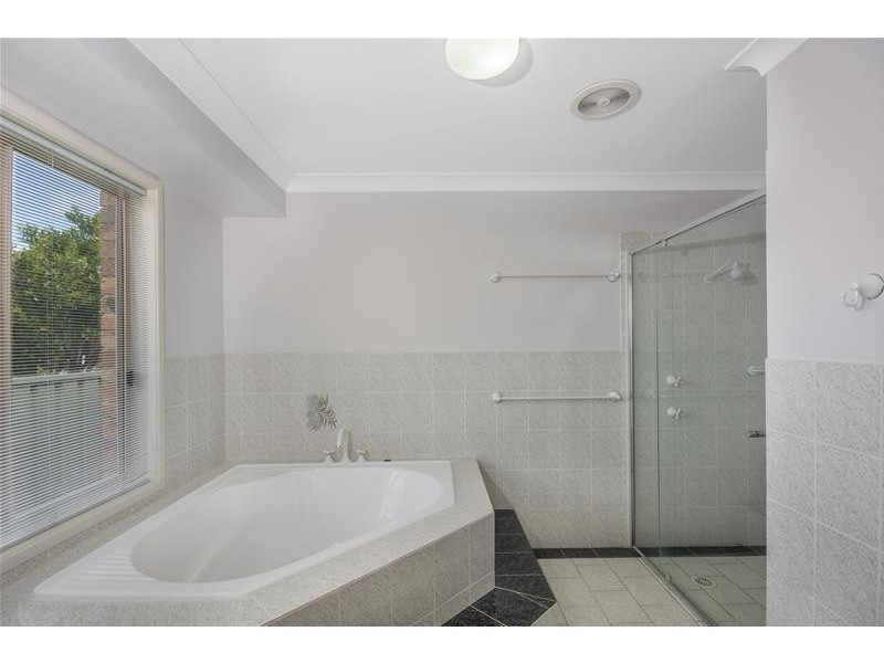 5 Princeton Place, Bomaderry NSW 2541