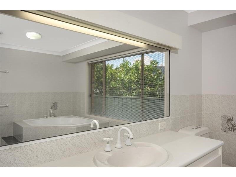 5 Princeton Place, Bomaderry NSW 2541