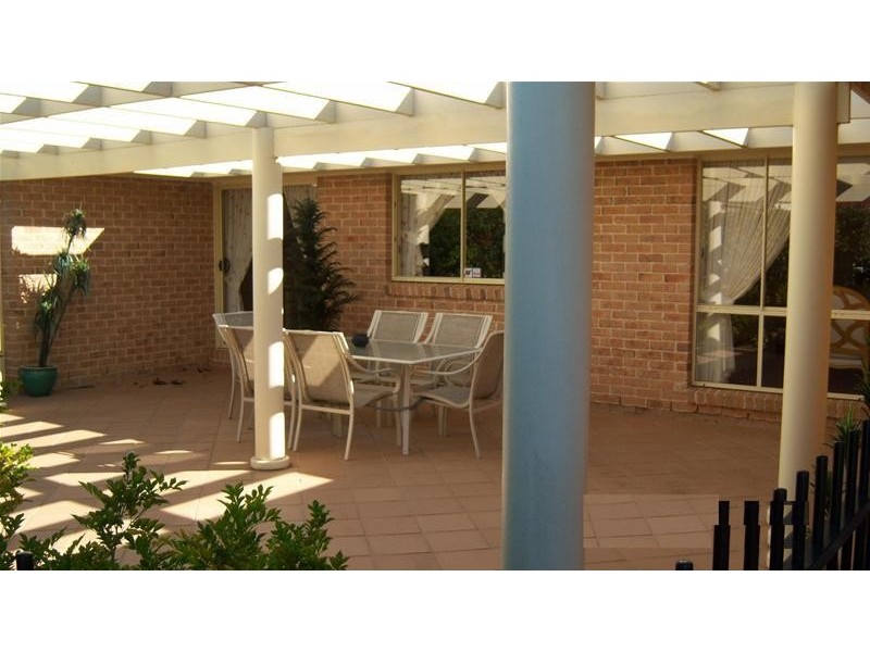 5 Burradoo Crescent, Nowra NSW 2541