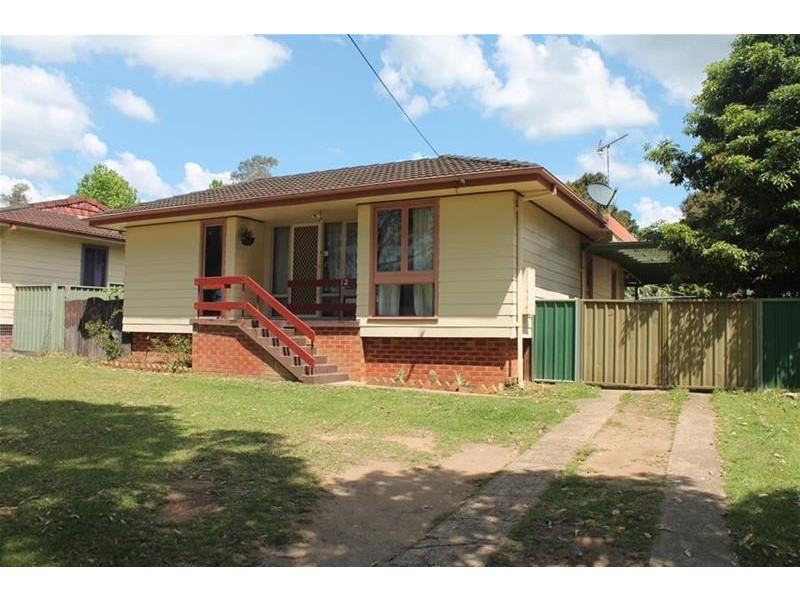 12 Seccombe Street, Nowra NSW 2541