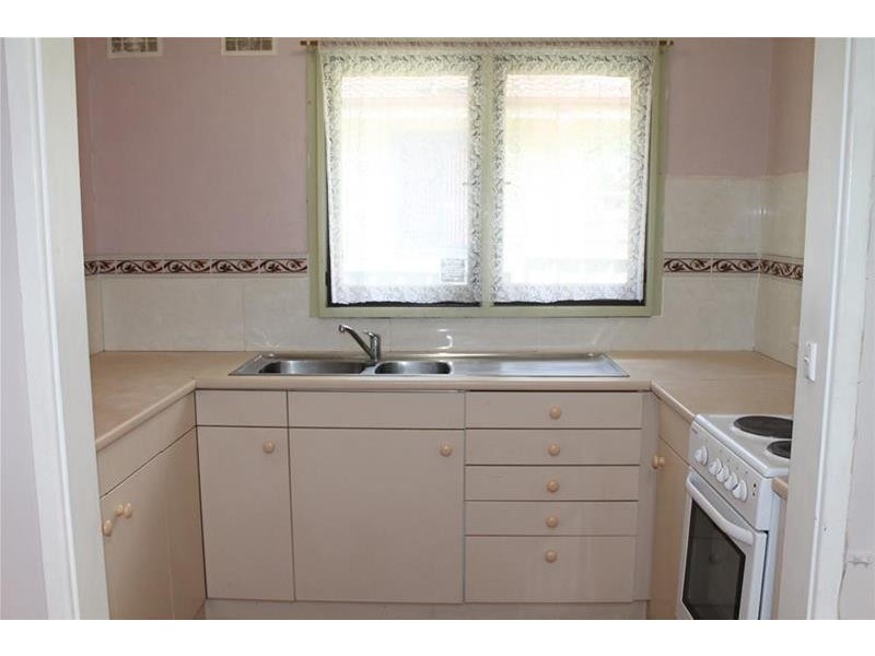 12 Seccombe Street, Nowra NSW 2541