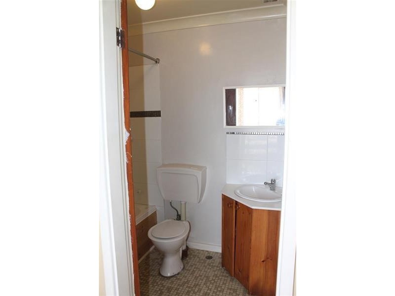 12 Seccombe Street, Nowra NSW 2541