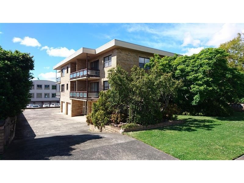 5/6 Burr Avenue, Nowra NSW 2541