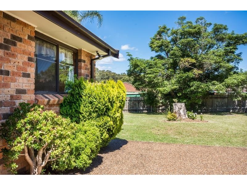 8 Chatsworth Crescent, North Nowra NSW 2541