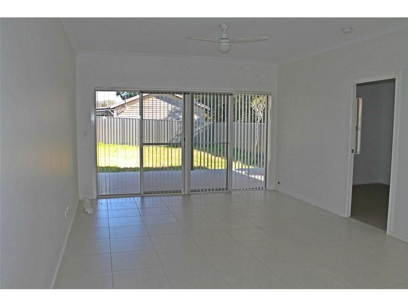 2/137 Kinghorne Street, Nowra NSW 2541