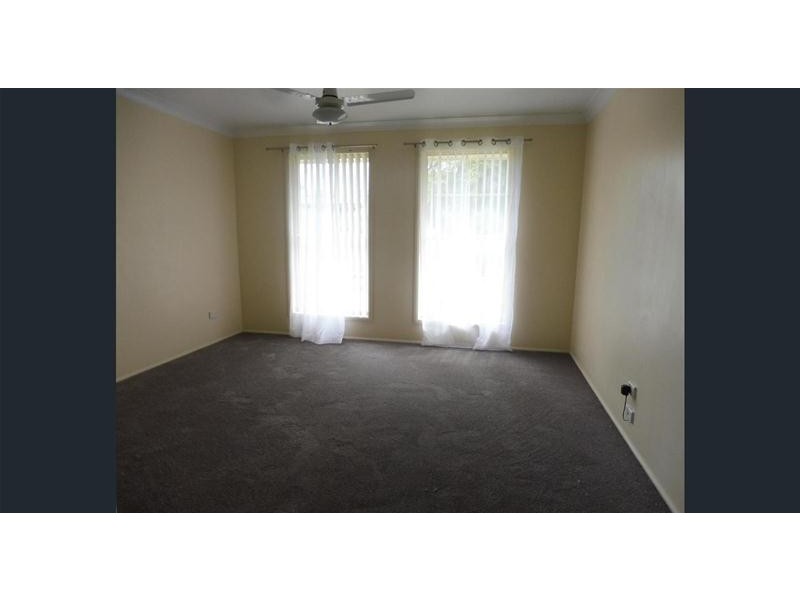 8 Gleneagle Parade, North Nowra NSW 2541