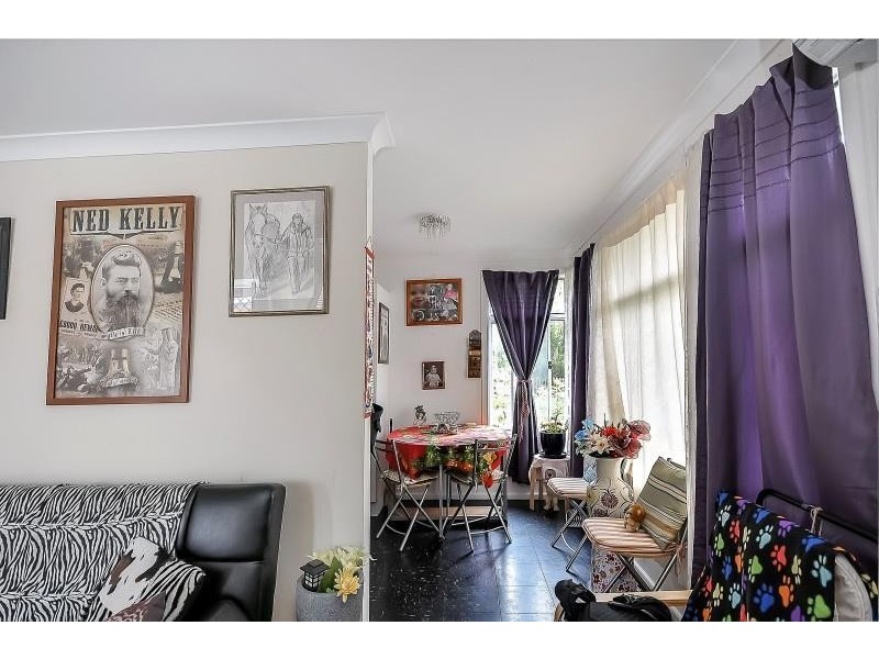 14 Sampson Crescent, Bomaderry NSW 2541