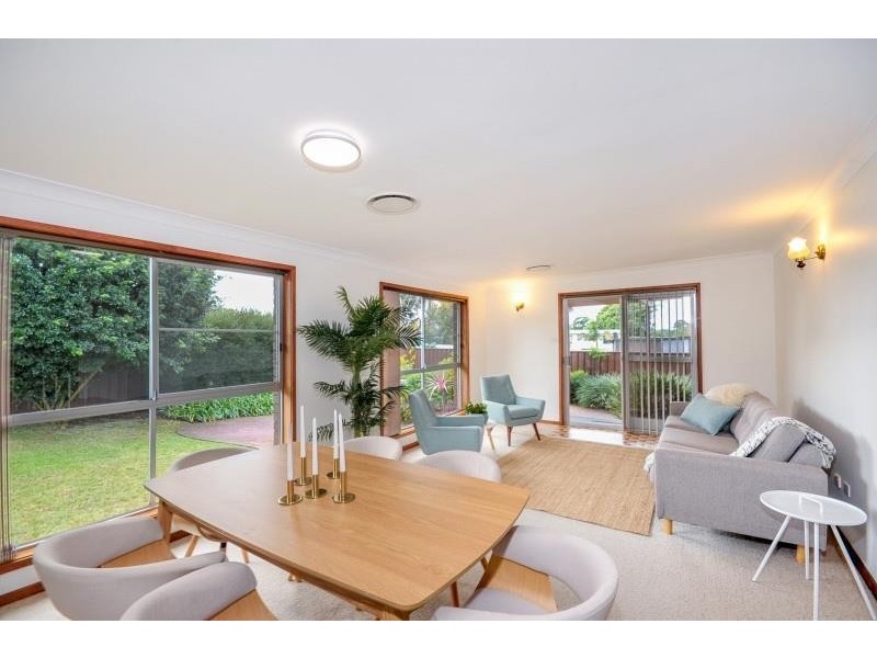 10 Monk Crescent, Bomaderry NSW 2541