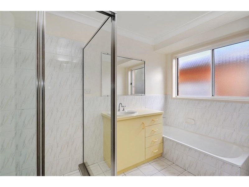 33 Lyrebird Drive, Nowra NSW 2541