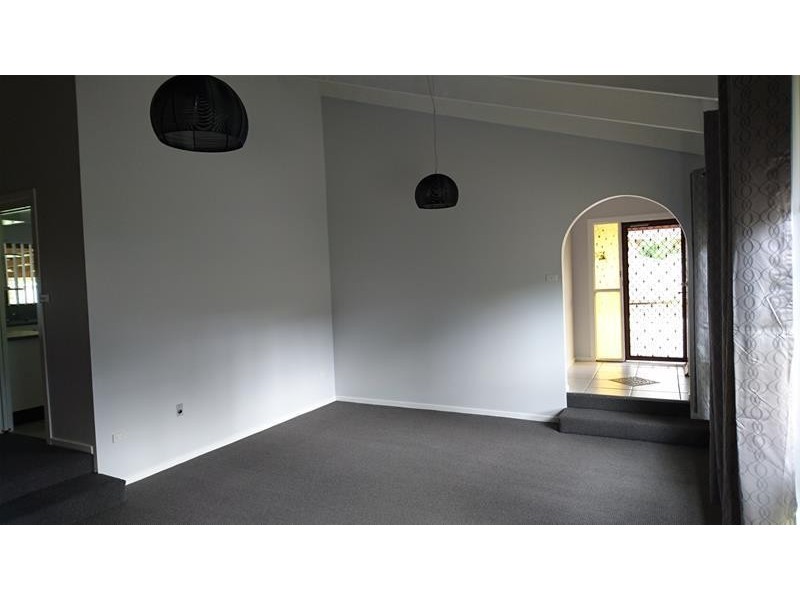 11 Dobbie Close, West Nowra NSW 2541