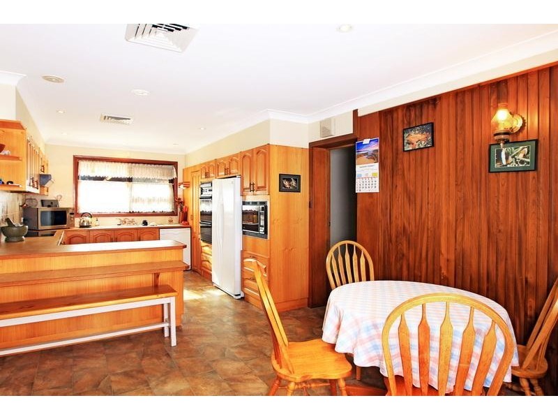 69 Cambewarra Road, Bomaderry NSW 2541