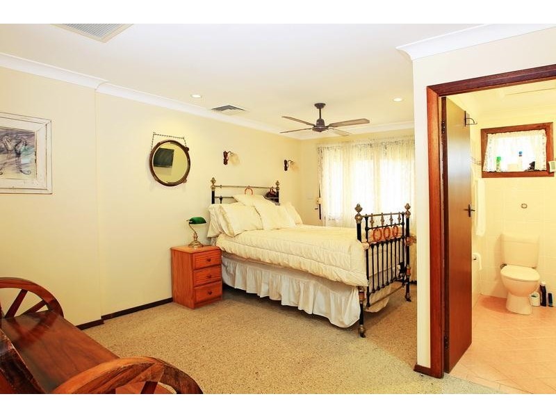 69 Cambewarra Road, Bomaderry NSW 2541