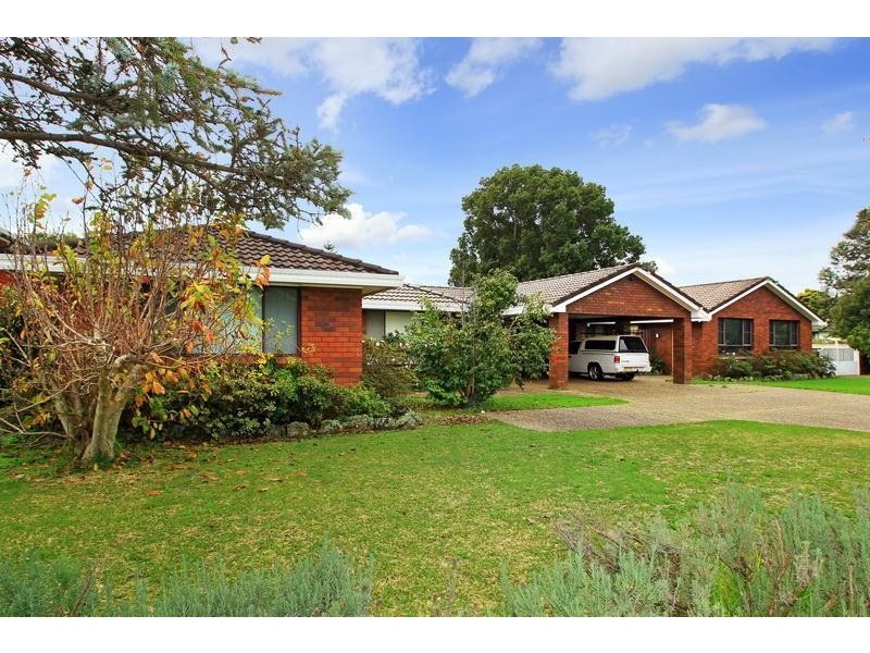 69 Cambewarra Road, Bomaderry NSW 2541