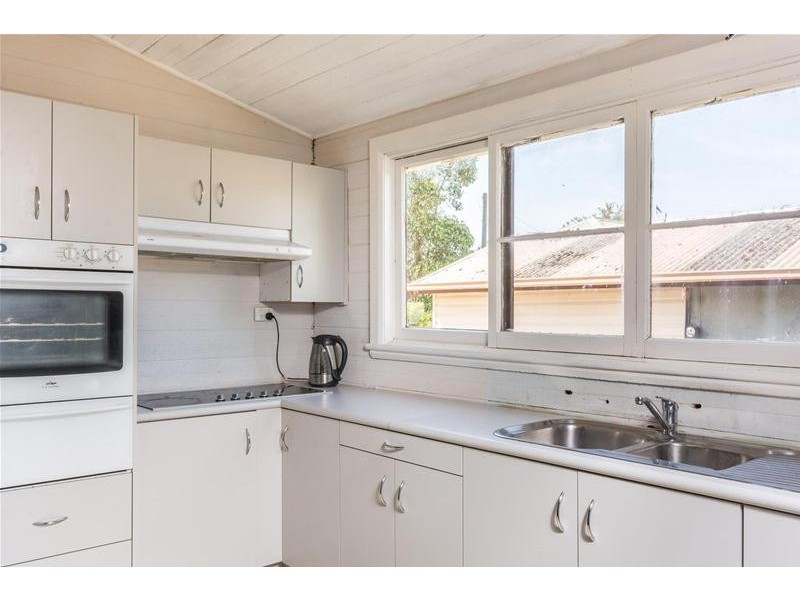 33 Coomea Street, Bomaderry NSW 2541