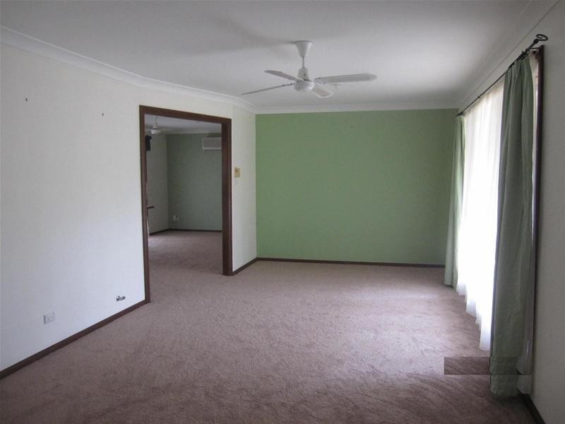 7 Tummel Close, West Nowra NSW 2541