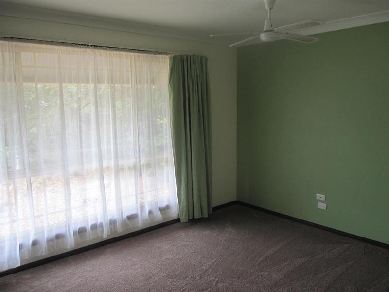 7 Tummel Close, West Nowra NSW 2541