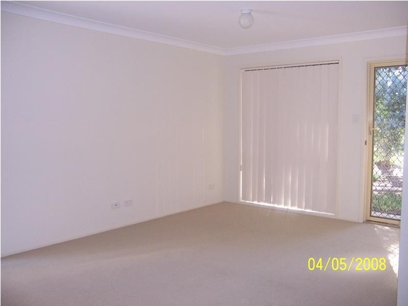 1/14 Helsinki Parade, Bomaderry NSW 2541