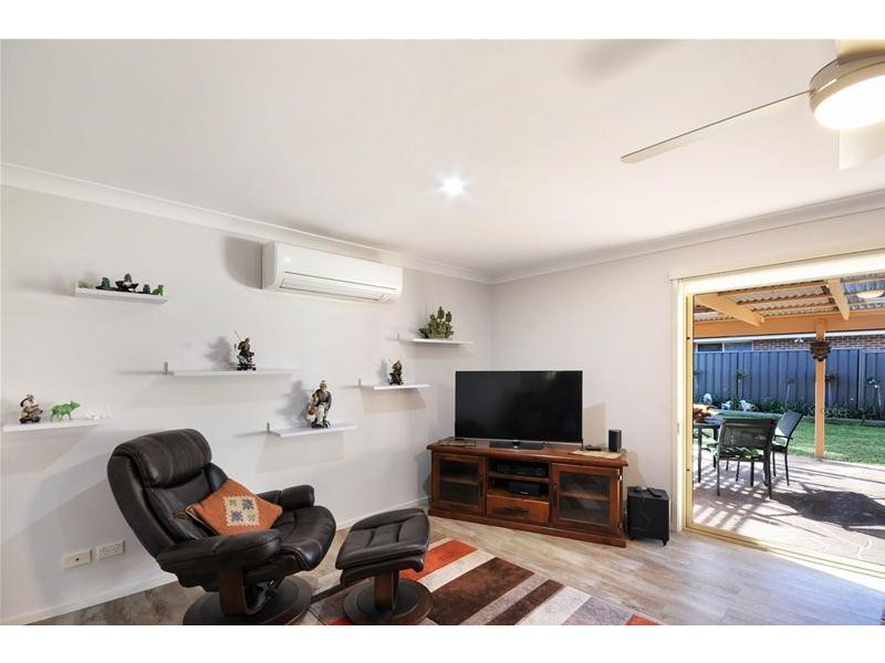 17 Rannoch Drive, West Nowra NSW 2541