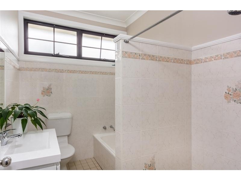 4 McDonald Avenue, Nowra NSW 2541