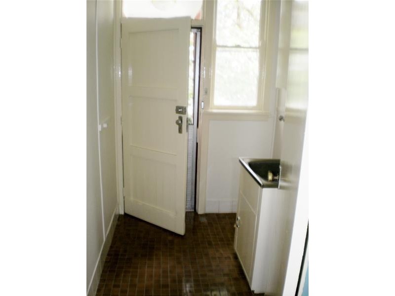 124 East Street, Nowra NSW 2541