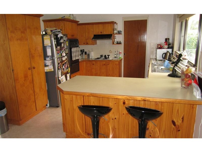 92 Lyndhurst Drive, Bomaderry NSW 2541