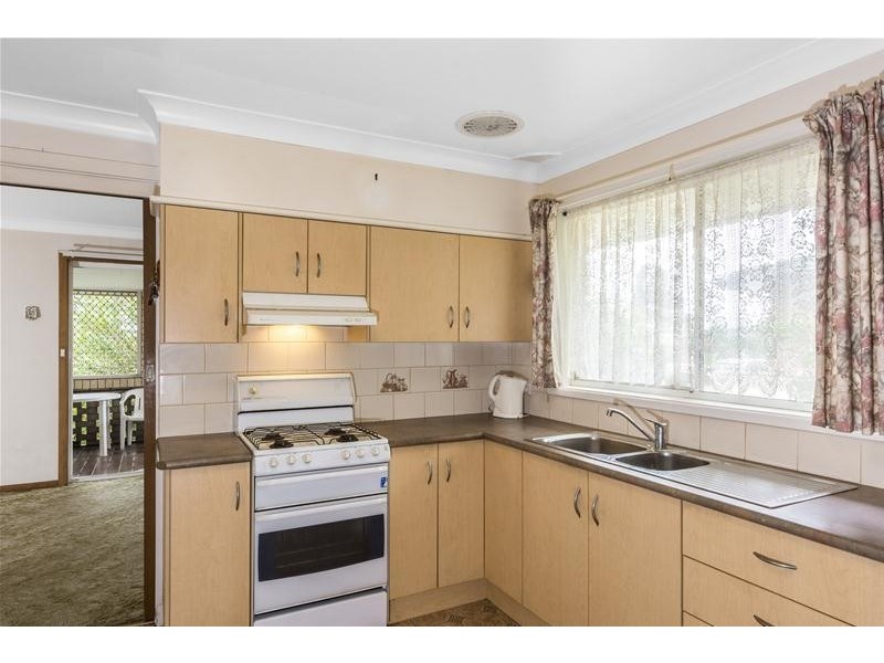 2 Allison Avenue, Nowra NSW 2541