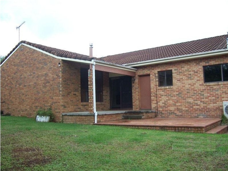 4 Westbourne Drive, Nowra NSW 2541