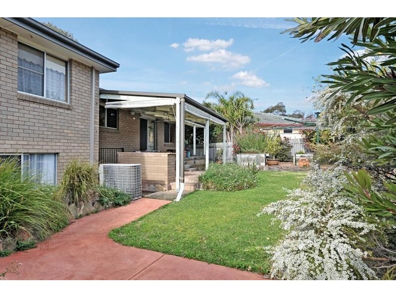 10 Fuchsia Crescent, Bomaderry NSW 2541