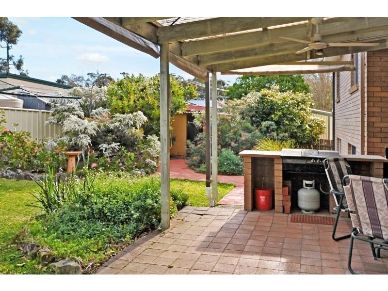 10 Fuchsia Crescent, Bomaderry NSW 2541