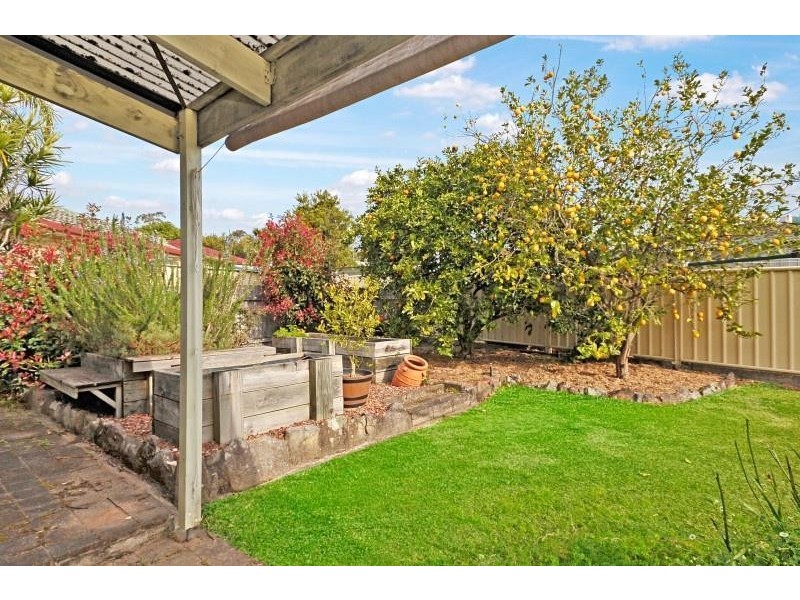 10 Fuchsia Crescent, Bomaderry NSW 2541