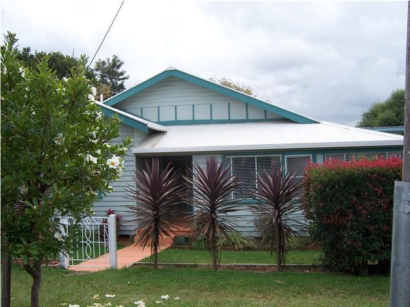 13 Worrigee Street, Nowra NSW 2541