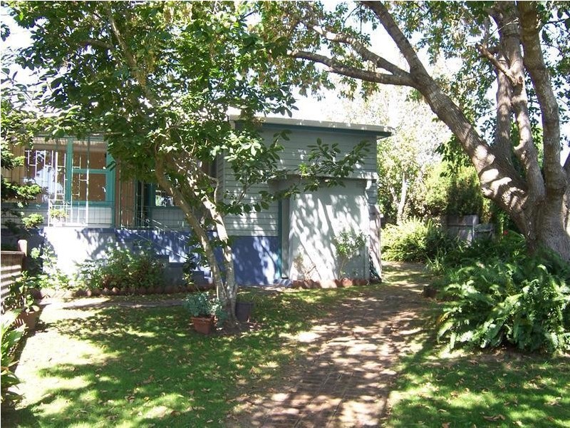 13 Worrigee Street, Nowra NSW 2541