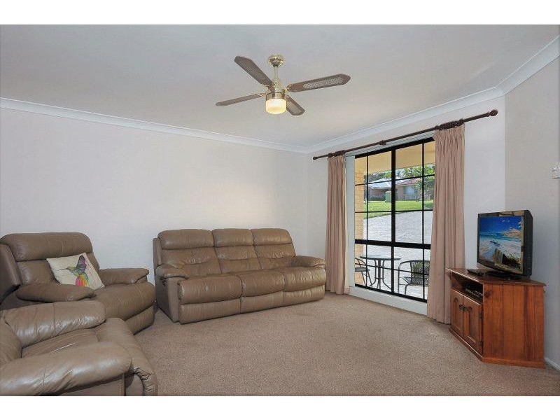 19 Lydon Crescent, West Nowra NSW 2541